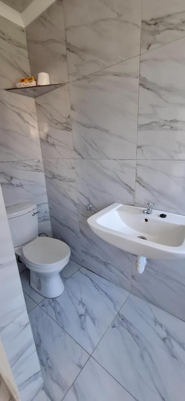 1 Bedroom Property for Sale in Ruyterwacht Western Cape